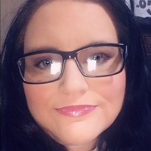 Meet your Posher, Frances